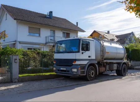 Jak często trzeba opróżniać przydomową oczyszczalnię ścieków?